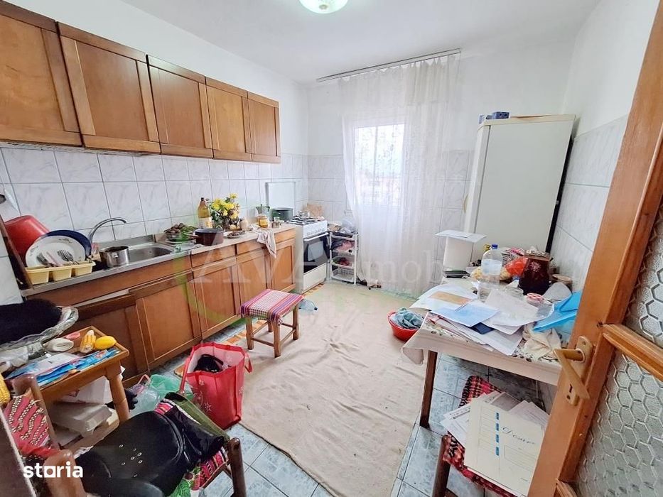 Apartament 4 camere, 2 bai, 80 mp, zona Narcisa