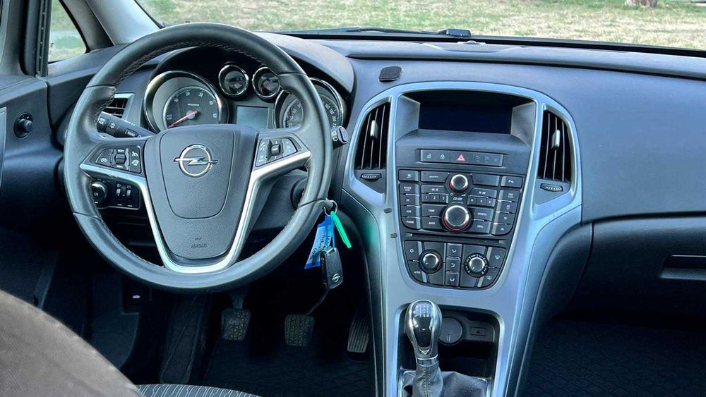 Opel Astra J 1,7 CDTI - 2014