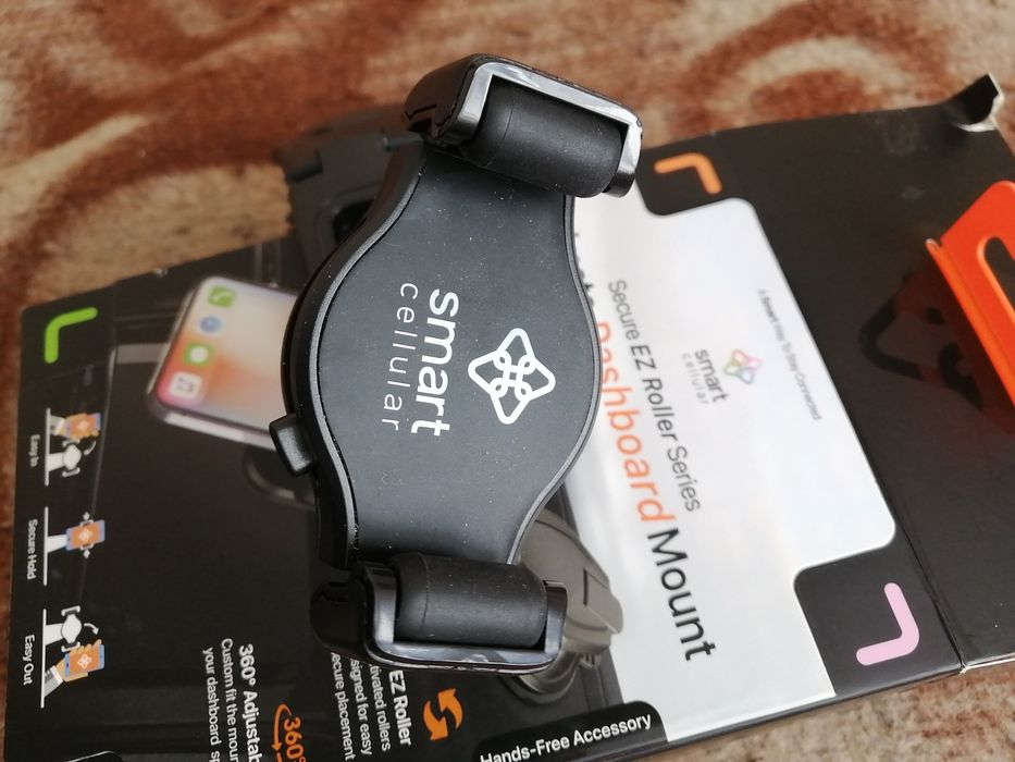 Нова стойка за телефон Англия