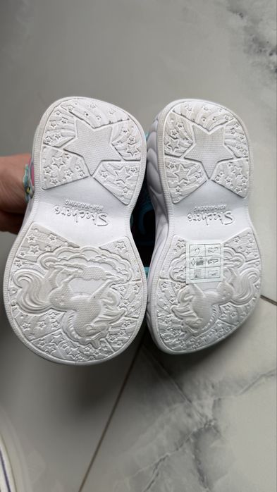 Sandale skechers fetita cu luminite