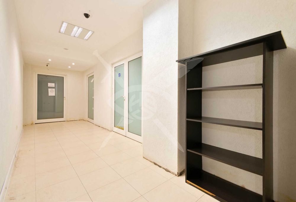 Дава се под наем Офис в София, Иван Вазов - 270 кв.м за 697232.73 € - Снимка #19