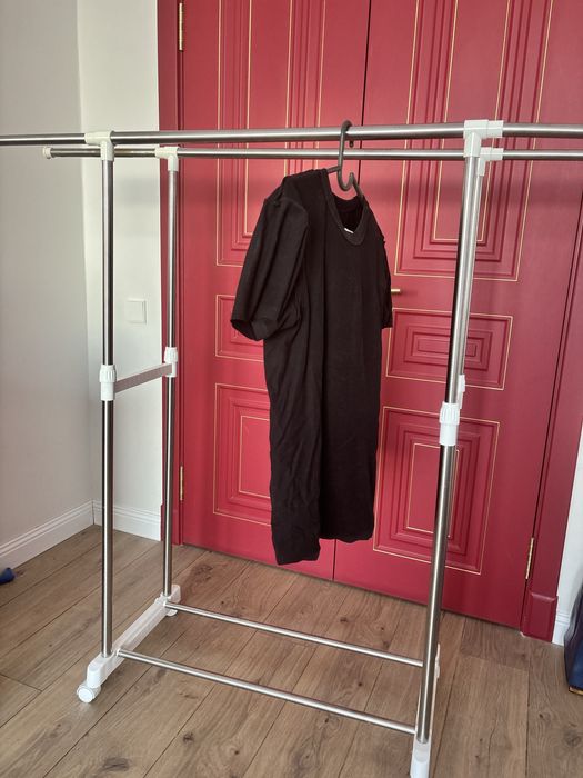 Виестительная вешалка для одежды