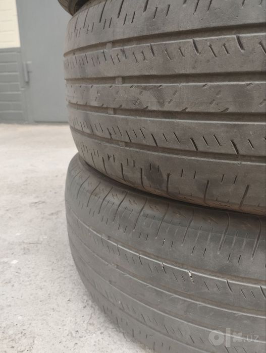 Комплект покрышек 215/60/R17 (в среднем состоянии)