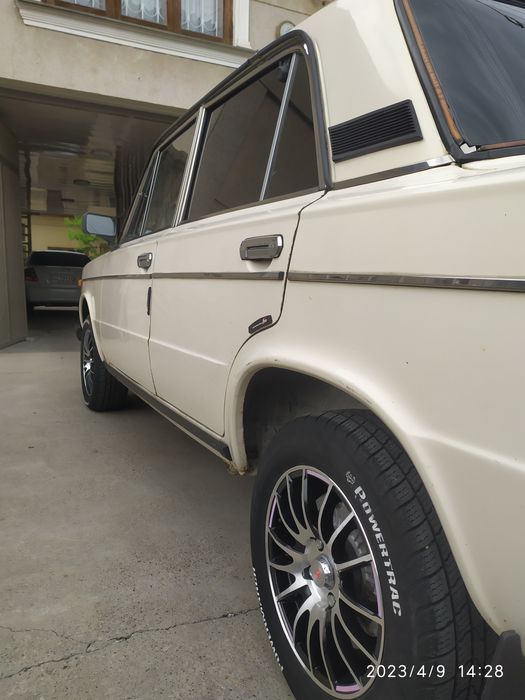 Vaz 2106 sotiladi