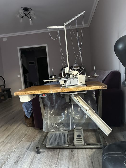 Японский оверлок Brother 5-ниточный