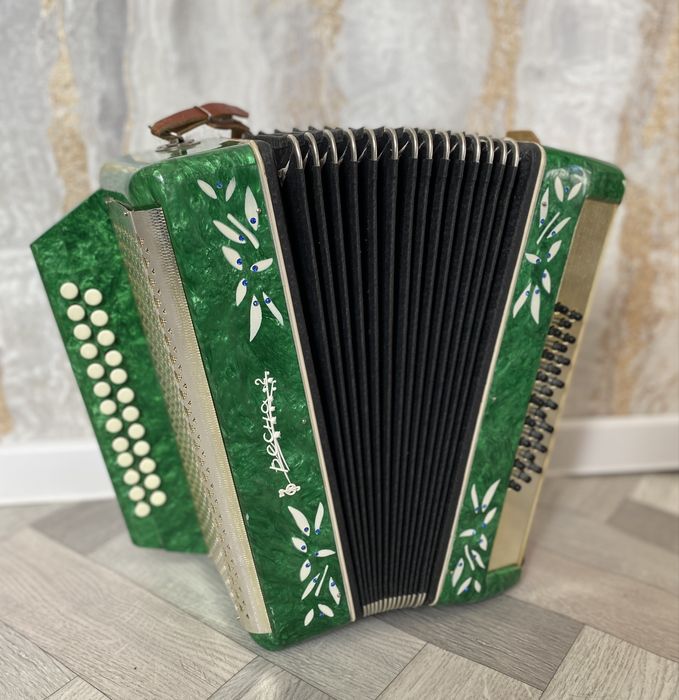 Продам хорошую гармонь