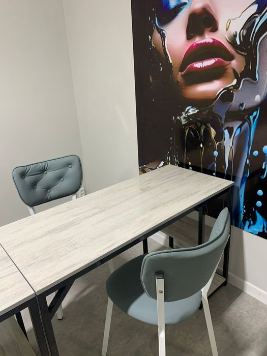 Сдаётся маникюрный стол