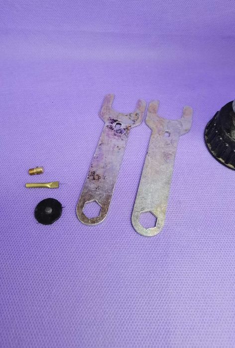 Продавам ретро туристическа газова лампа