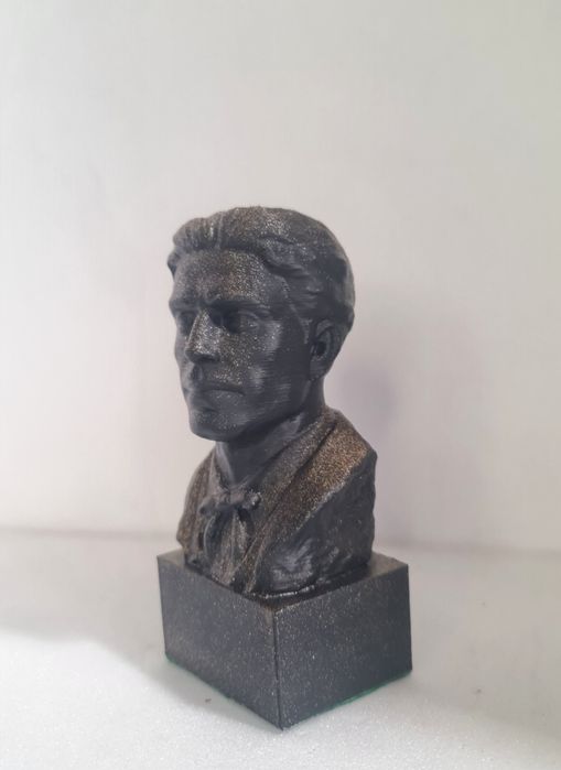 Статуетки на Васил Левски