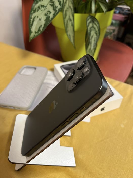 Iphone 15 pro без ремонта акум 91%