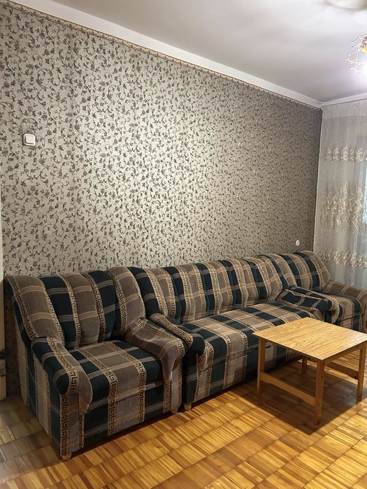 Продается диван + 2 кресла (комплект)