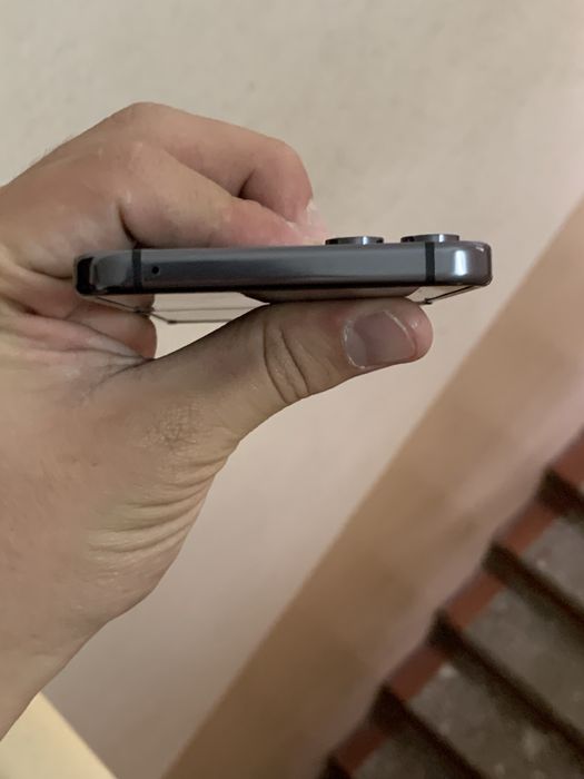 Samsung Z flip 5 imei bilan 250 y.e