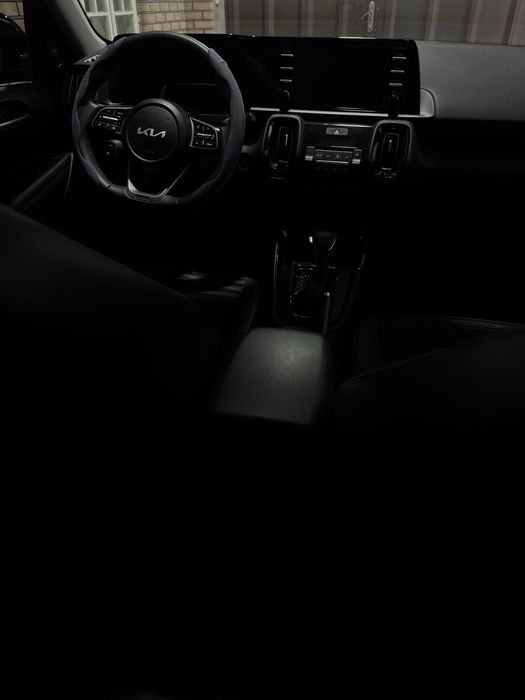 KIA SONET FULL POZITSIA 11800 пробег, состояние идеальное