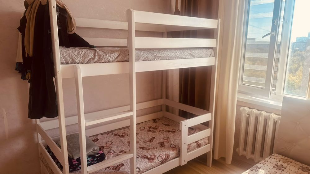 Срочно продам двухъярусную кровать