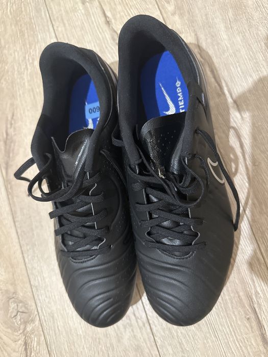 Ghete de fotbal Nike LEGEND 10 ACADEMY