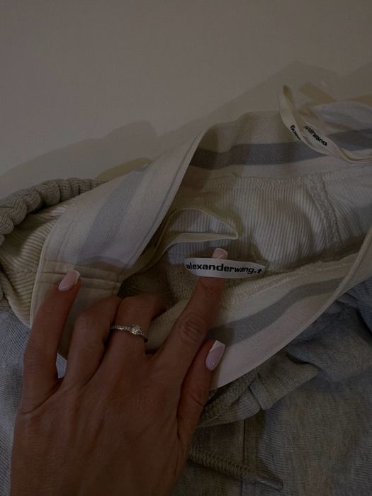 Анцунг Alexander Wang