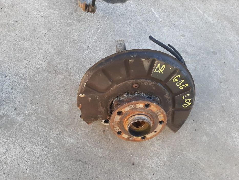 fuzeta dreapta fata 2.0 tdi vw passat b6 3c