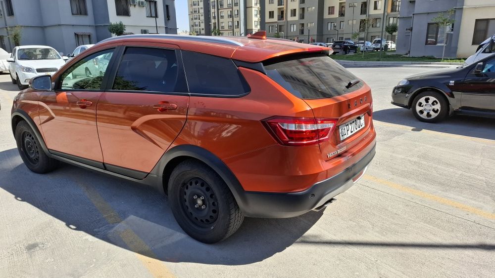 Продается Lada vesta sw cross