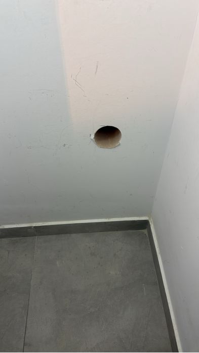 Gaura hota taiere beton