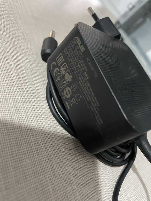 Încărcator Asus Vivobook 65w