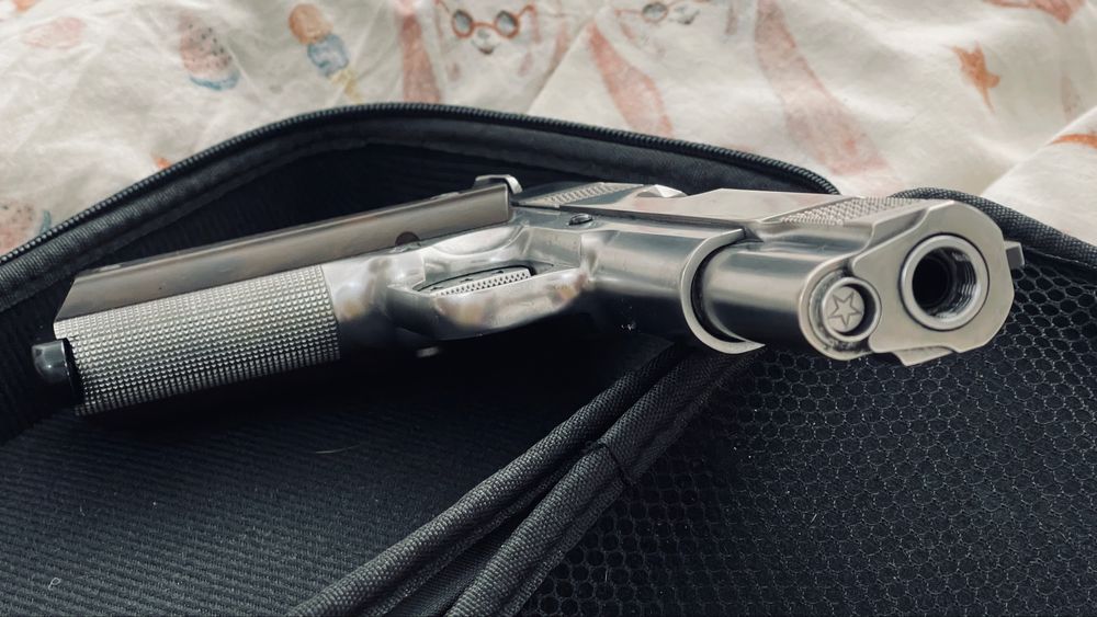 Colt 1911 aw custom air soft 1/1cu cel real