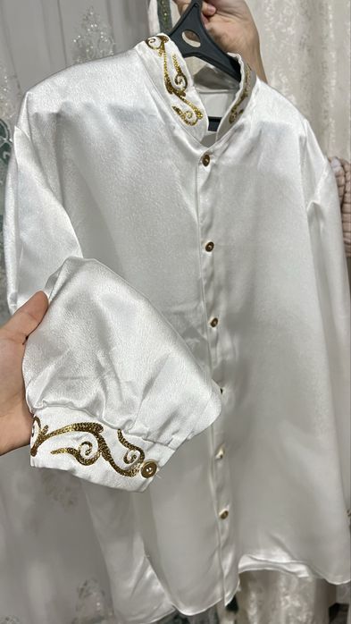 Рубашка қазақи ою өрнегімен