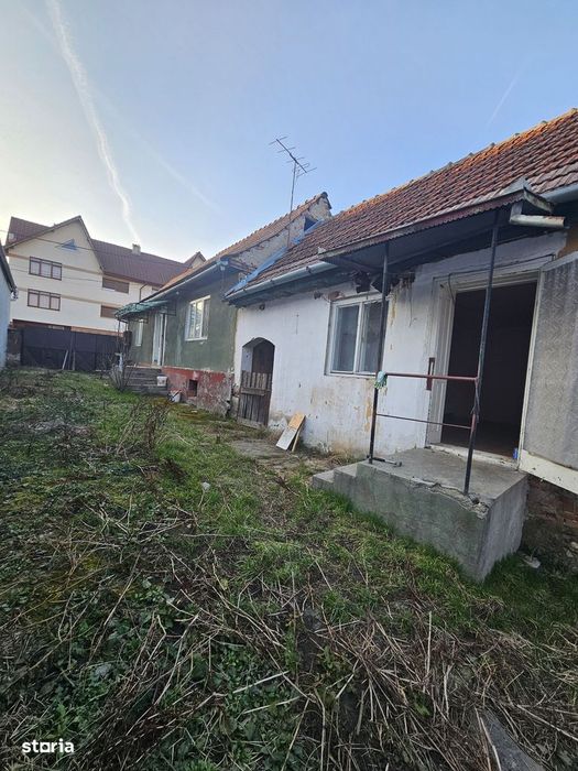Casa de vanzare în Cunța