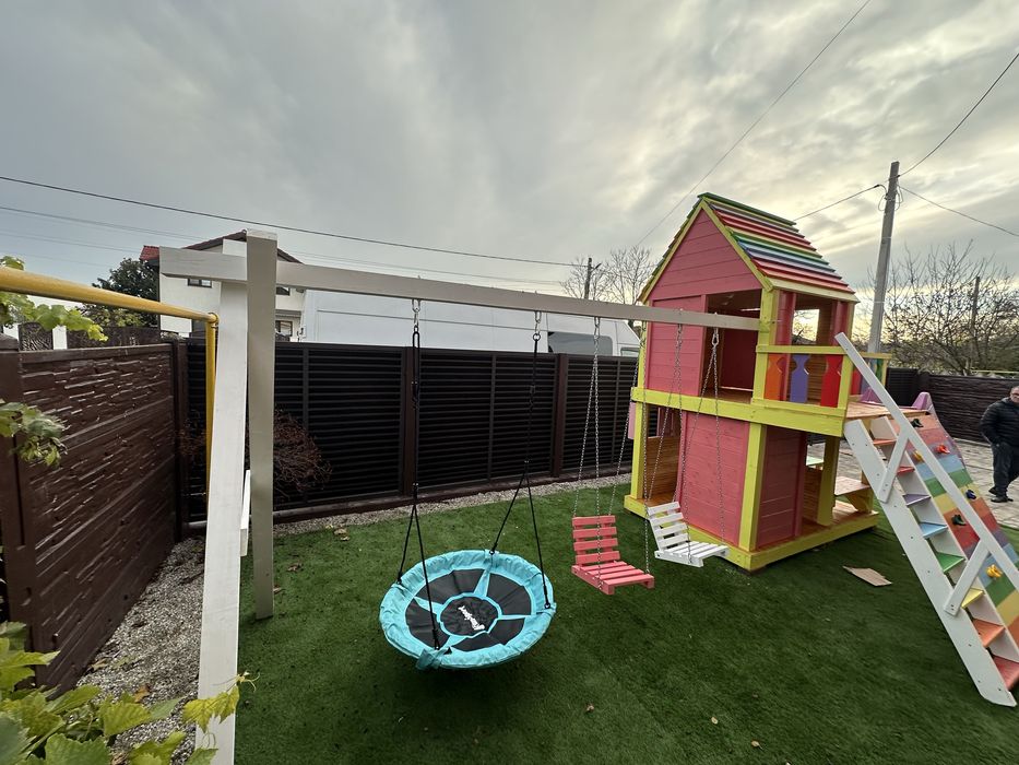 Loc de joaca casute de copii!