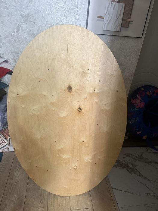 продам стол(почти новый)