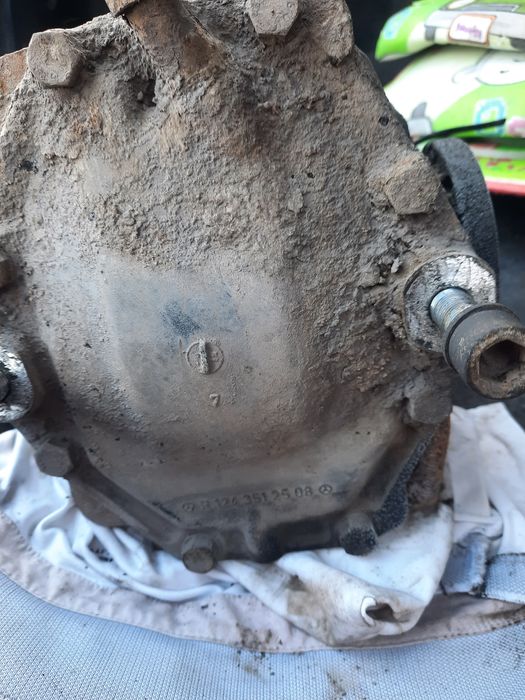 Мерс 124 РЕДУКТОР 3.27