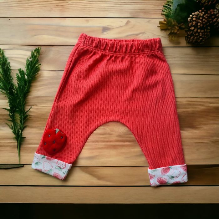 Costum bebe capsunica