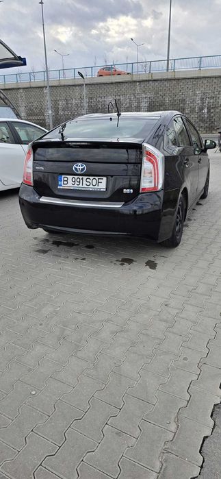 Vand Tpyota Prius Hibrid 2013
