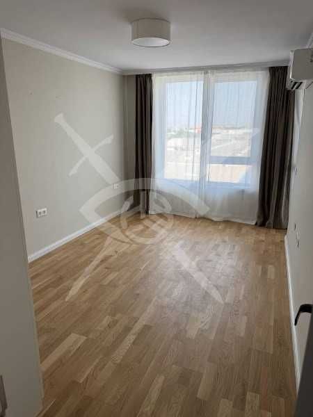 Тристаен апартамент в квартал Хоризонт 92251