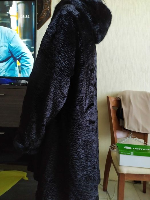 Продавам дамско палто от визон размер XXL