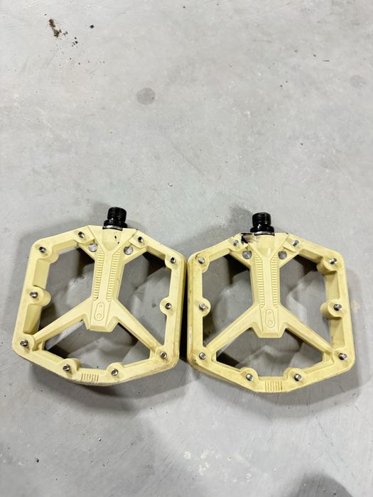 КАТО НОВИ! Crankbrothers Stamp 1 Пясък 1 МЕСЕЦ КАРАНЕ!