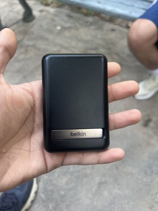 Pover bank 5000 mah.