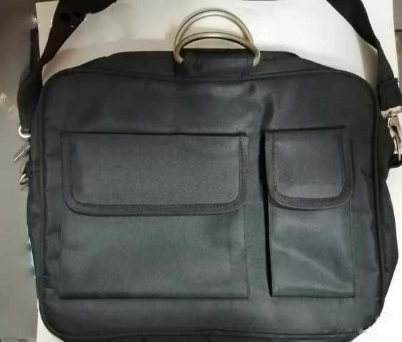 Бизнес чанта с отделение за лаптоп и допълнителни джобове