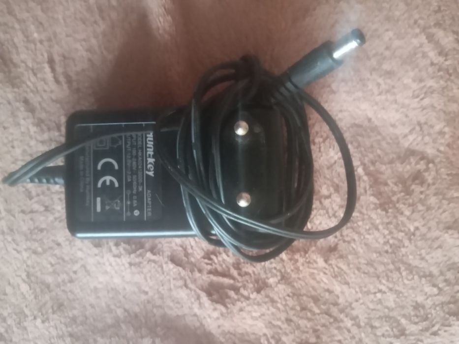 Продам зарядное устройство