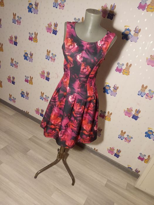 Платье для девушек. Размер 42-44