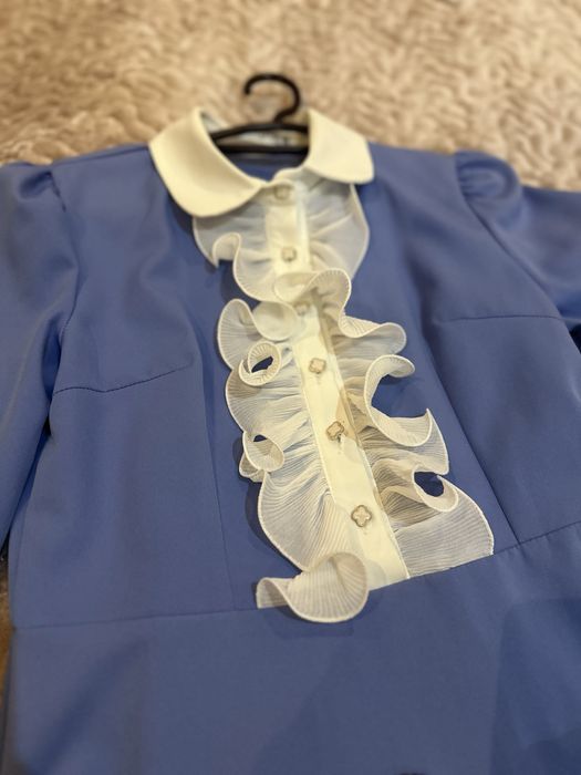 Көк түсті көйлек