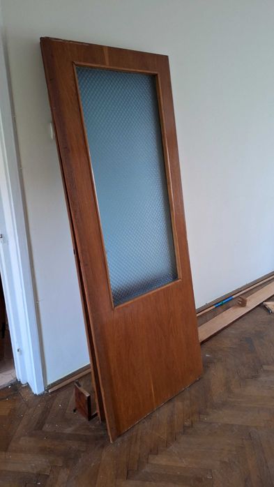 Uși și ferestre second-hand