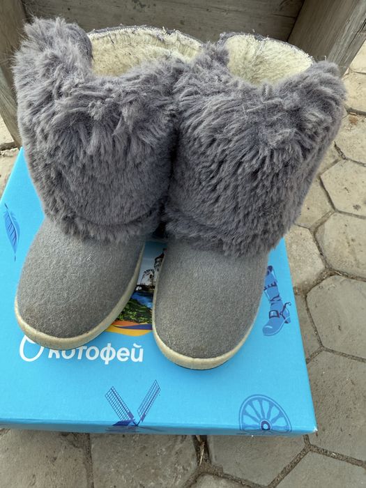 Продам ботинки-валенки.