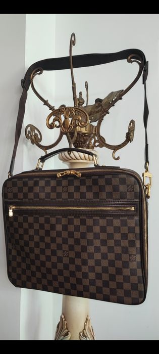 Louis Vuitton multi pochette