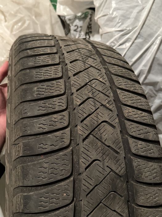Anvelope Pirelli Sotto Zero - 245/45/18
