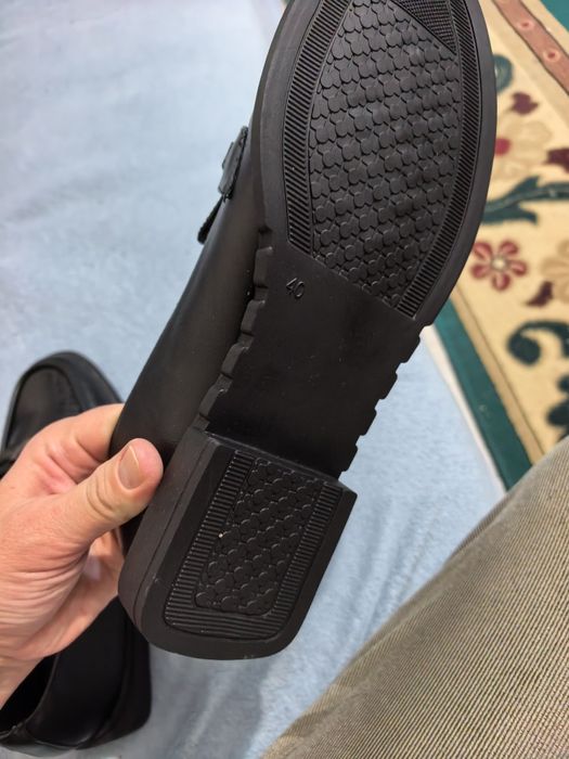 Продам туфли лоферы