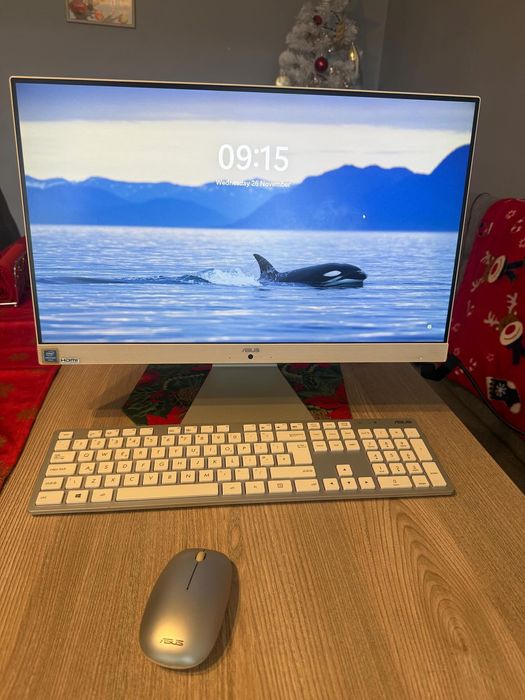 ASUS, AIO Computer, безжична мишка и клавиатура