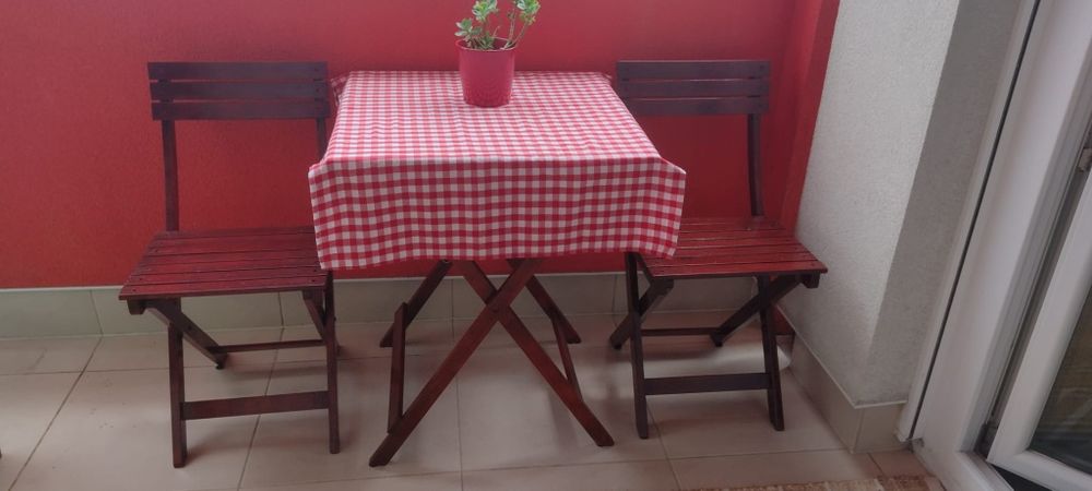 Set masa cu 2 scaune pliabile