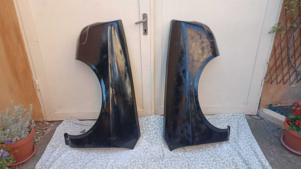 Vand Set Aripi Fata Dacia 1300.Noi.Originale.