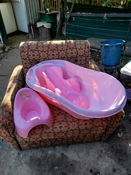 Продам детскую ванночку для купания