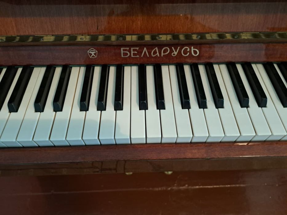 Продаётся пианино.